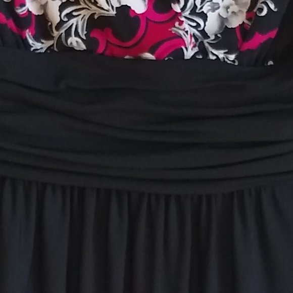 White House Black Market Size S Dress - Picture 5 of 7